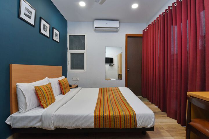 Room 10 of 38