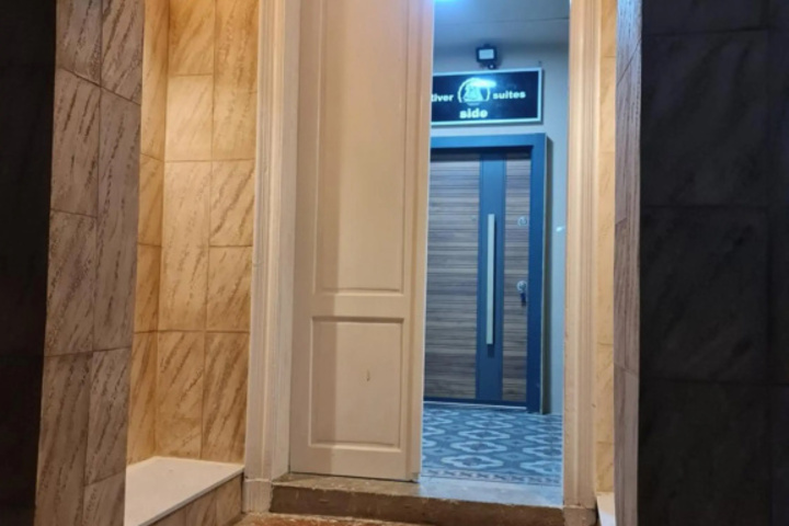 Room 12 of 21