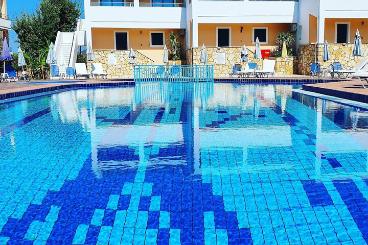 Pool 32 of 53