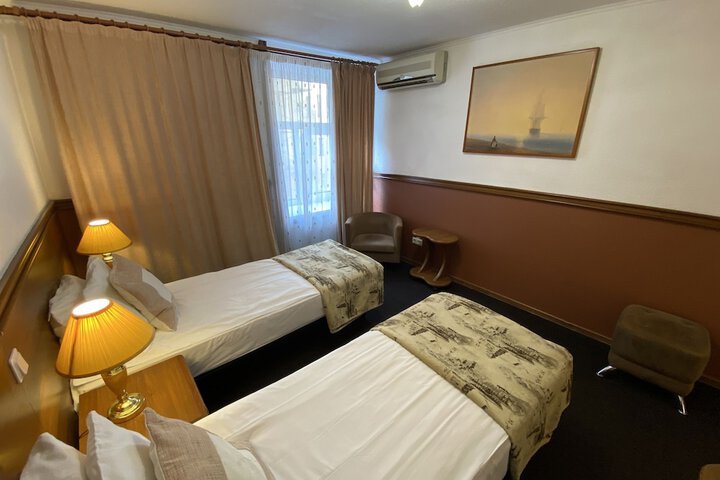 Room 15 of 41