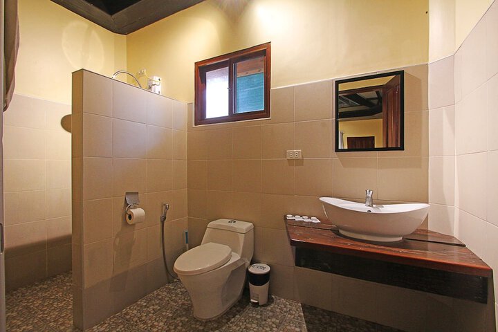 Room 16 of 36