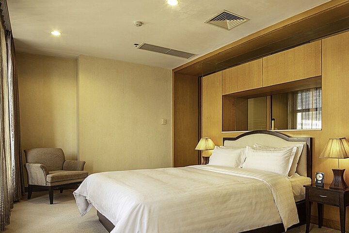 Room 13 of 71