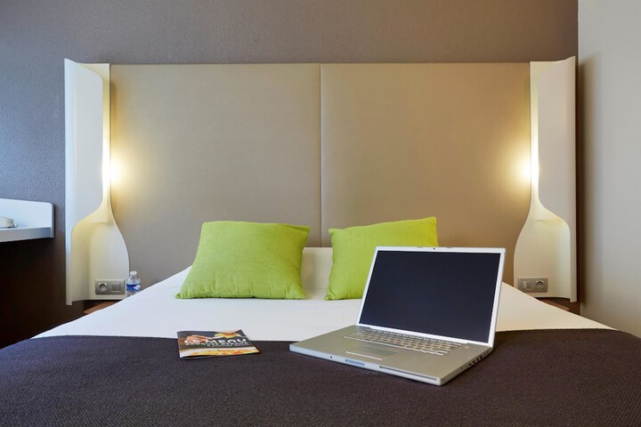 Room 4 of 44