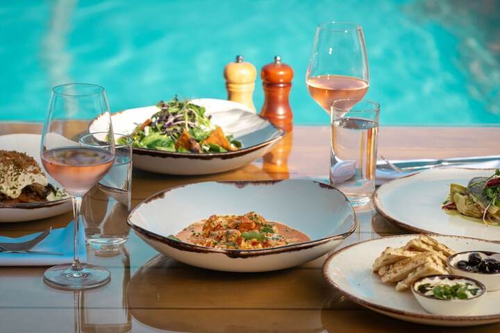 Dining 55 of 78