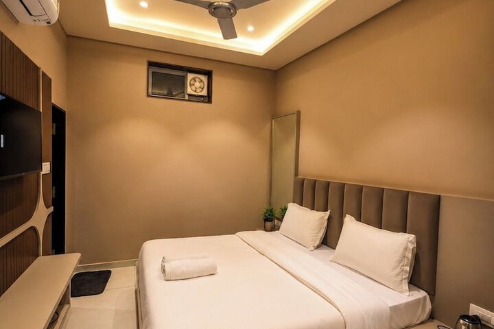 Room 5 of 21