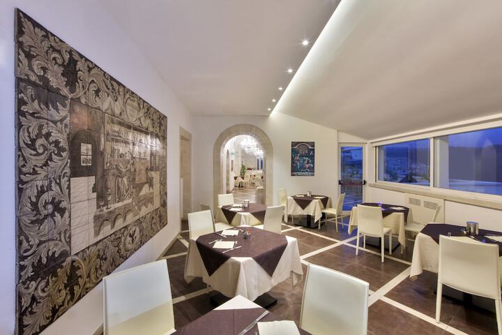 Breakfast/Coffee Service 43 of 73