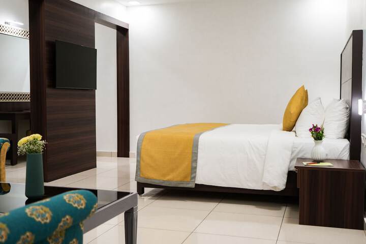 Room 13 of 25