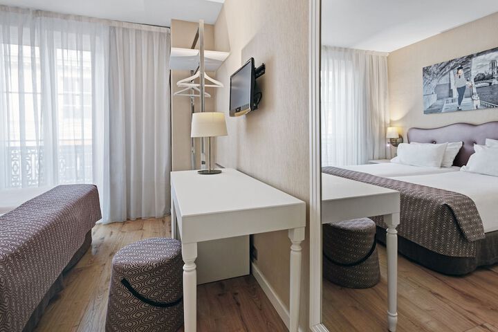 Room 16 of 29