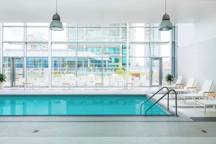Pool Hotel