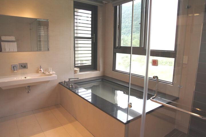 Room 20 of 45