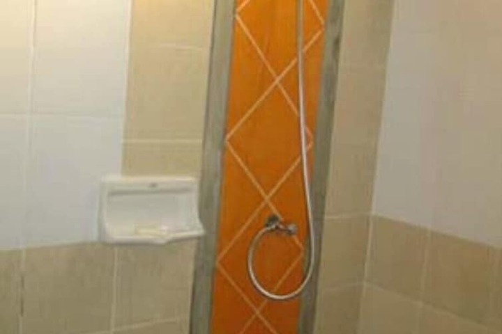 Room 8 of 15