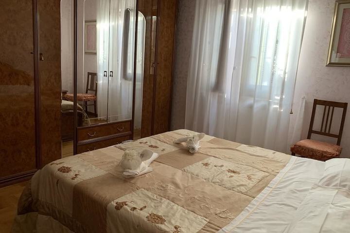 Room 16 of 24