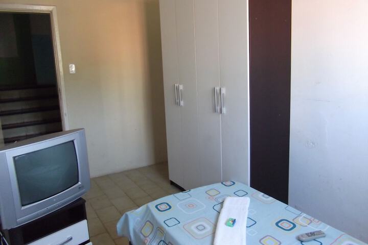 Room 4 of 59