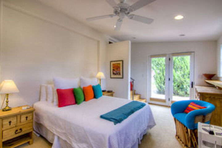 Room 4 of 12