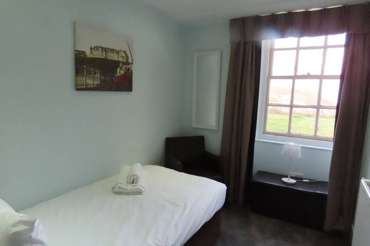 Room 49 of 100