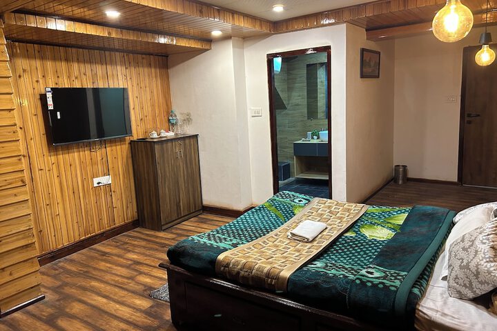 Room 3 of 11