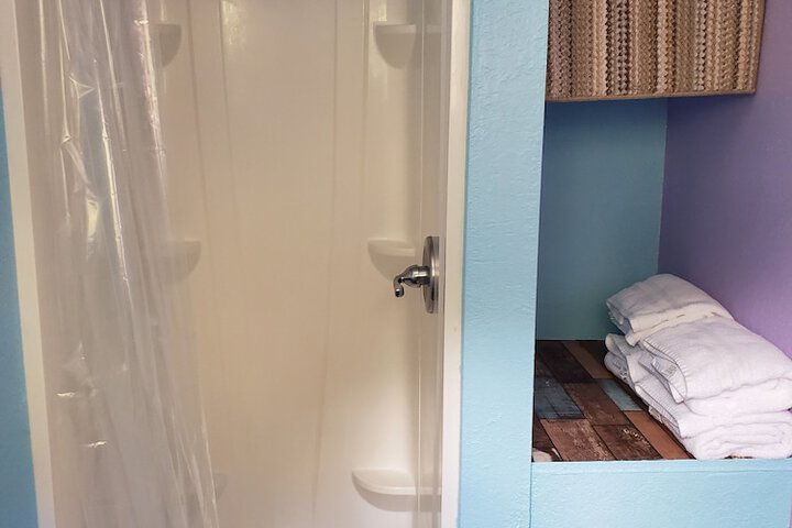 Room 190 of 222