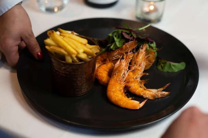 Dining 35 of 66