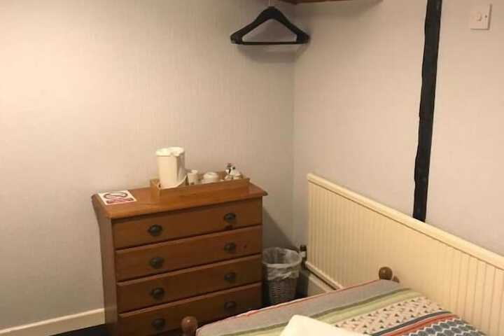 Room 9 of 22