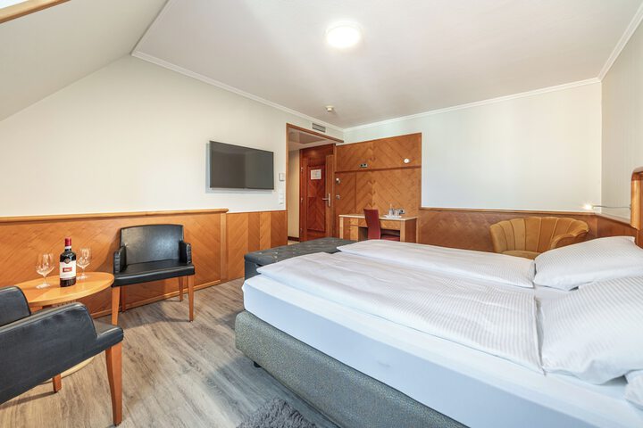 Room 54 of 104