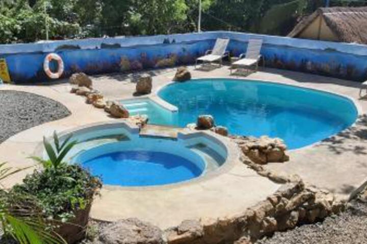 Pool 4 of 5