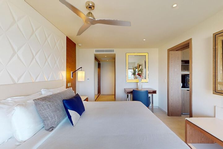 Room 34 of 255