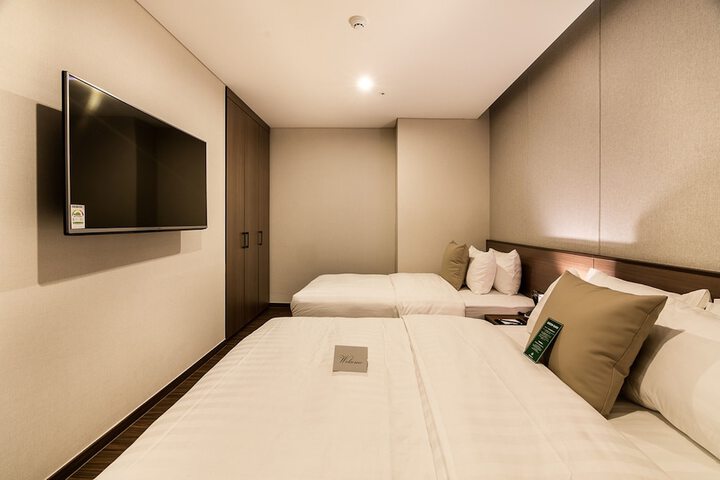 Room 20 of 69