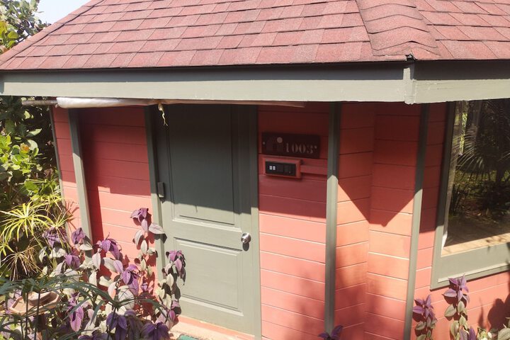 Room 10 of 32