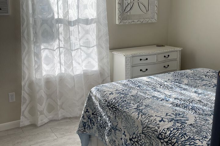 Room 5 of 24