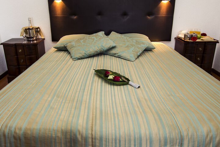 Room 4 of 33