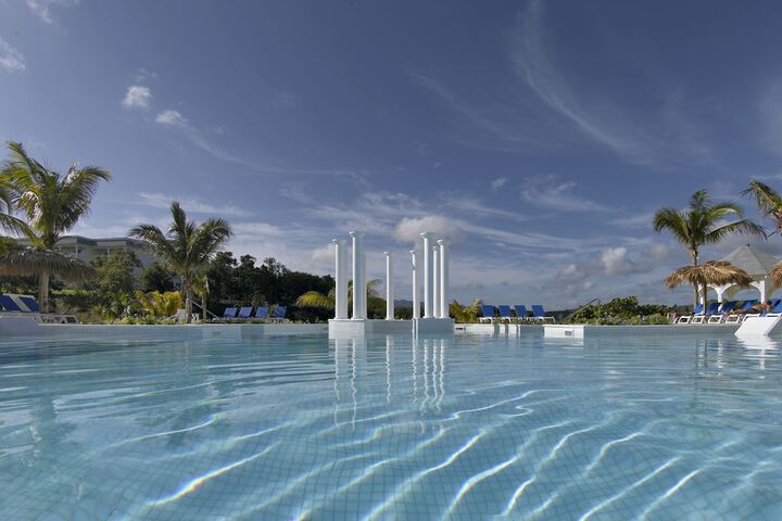 Pool 78 of 223