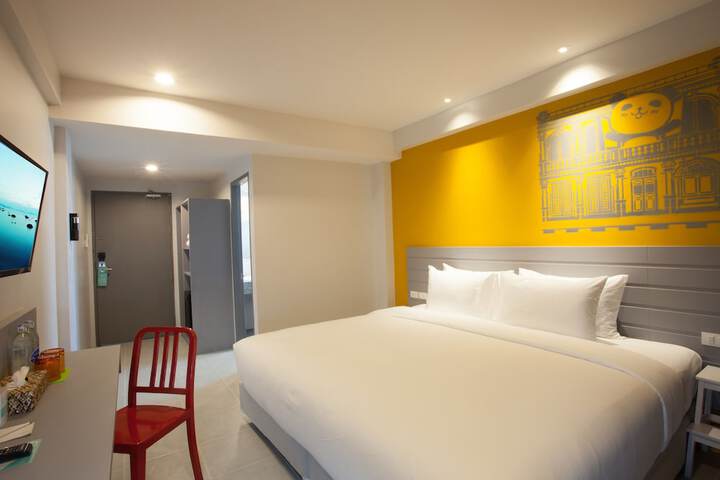 Room 4 of 40