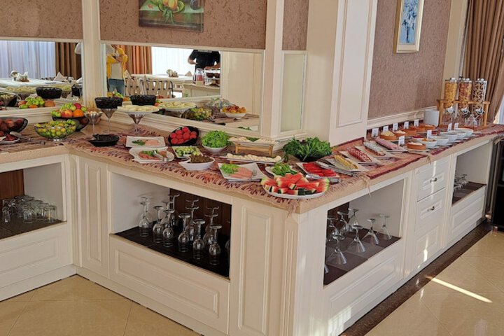 Dining 59 of 71
