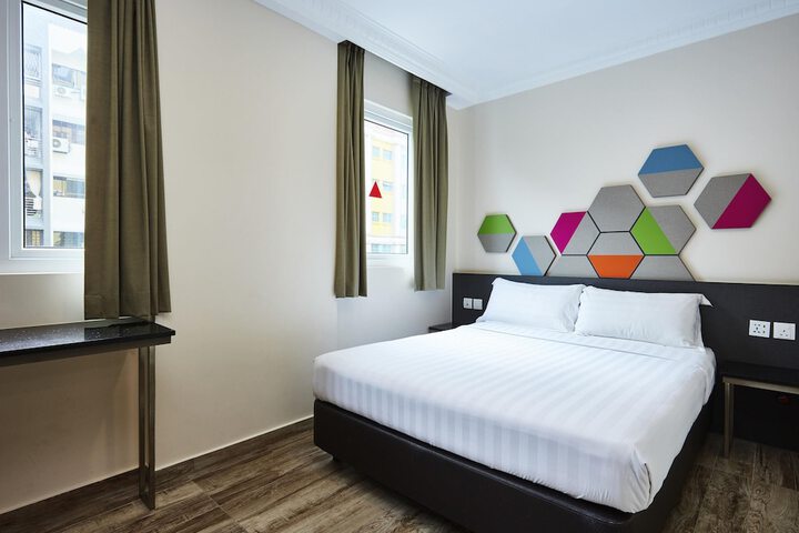 Room 15 of 26