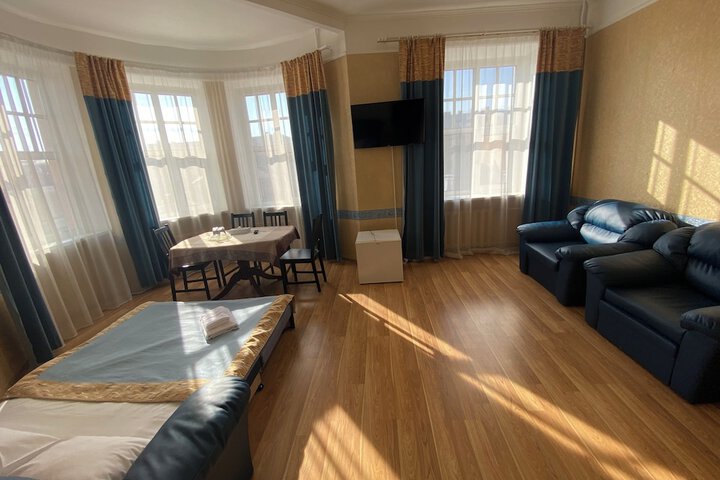 Room 188 of 272
