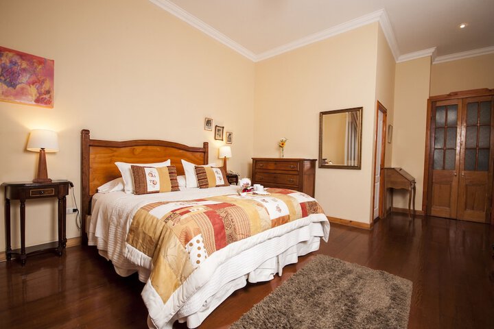 Room 15 of 38