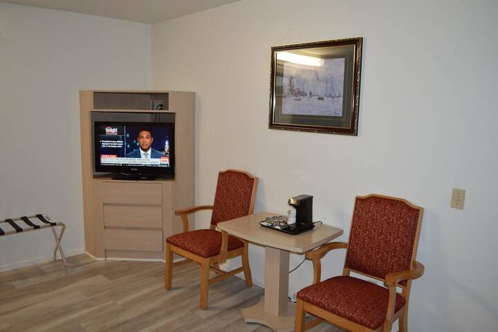 Room 15 of 37