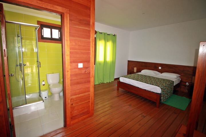 Room 9 of 47