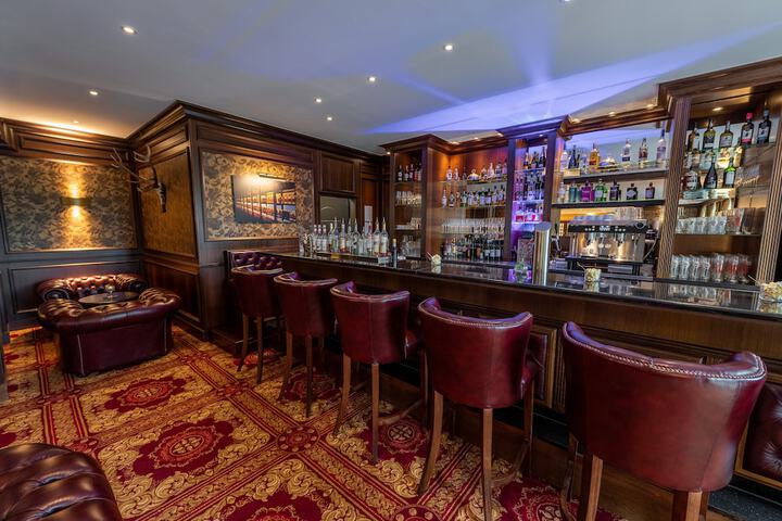 Lounge 78 of 92