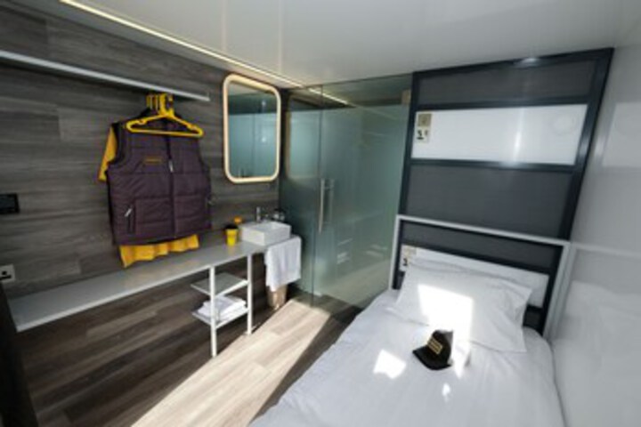 Room 12 of 17
