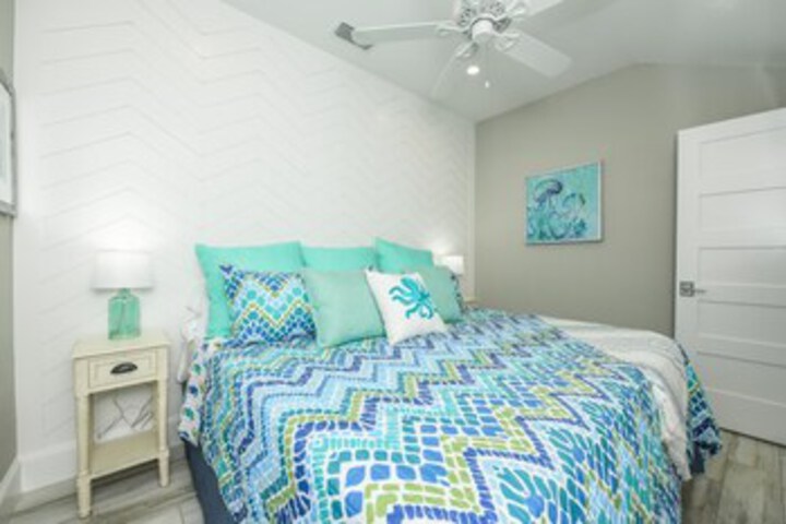 Room 12 of 12