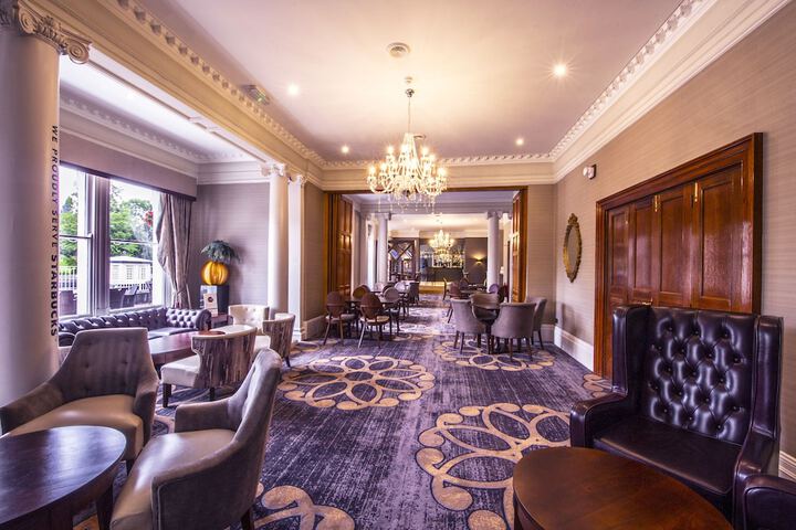 Entrance & Lobby