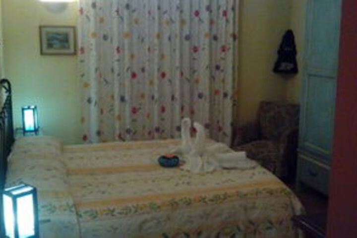 Room 18 of 37