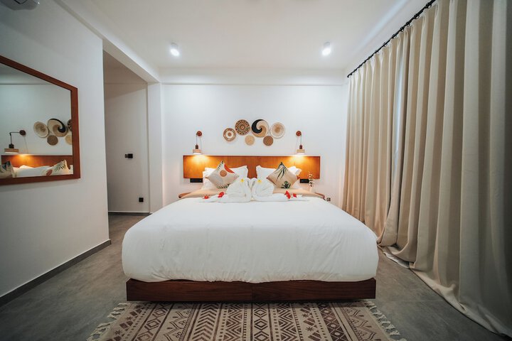 Room 7 of 51