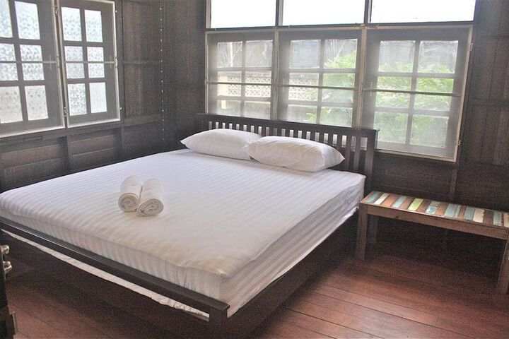 Room 8 of 62