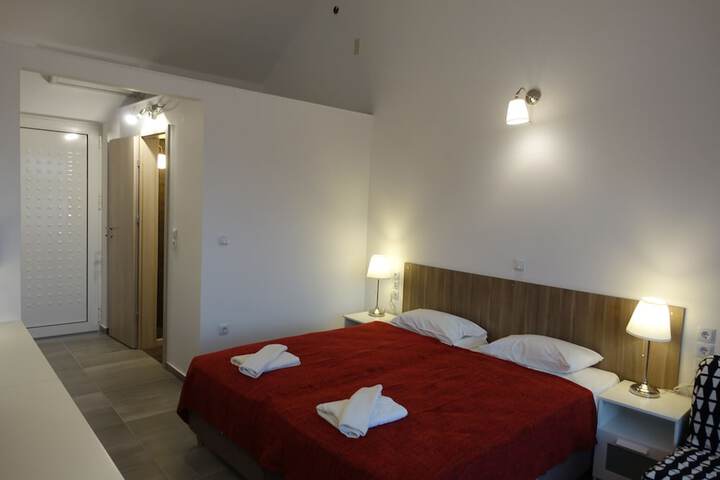 Room 5 of 48