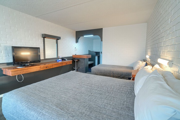 Room 48 of 114