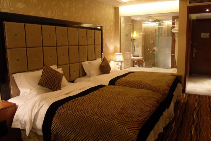 Room 2 of 12