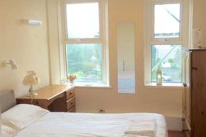 Room 6 of 29