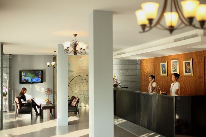 Guest Lobby